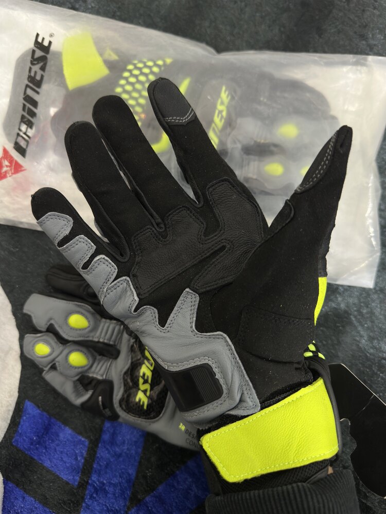 DAİNESE SİYAH NEON HAKİKİ DERİ ELDİVEN