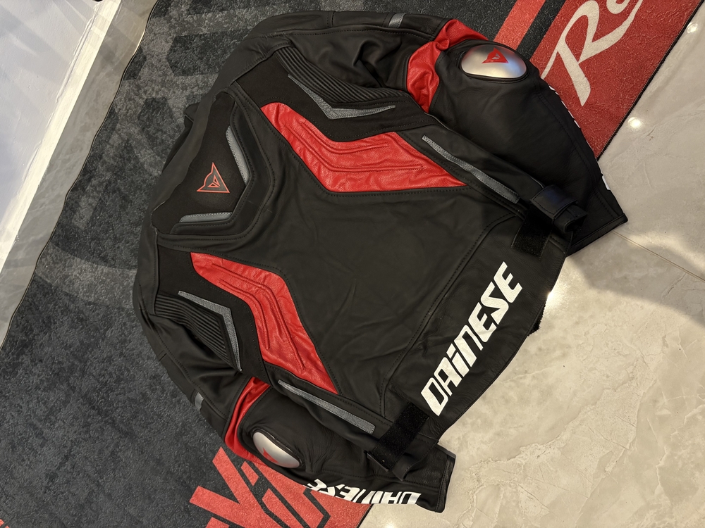 DAİNESE HÖRGÜÇLÜ HAKİKİ DERİ MOTOSİKLET MONTU M01