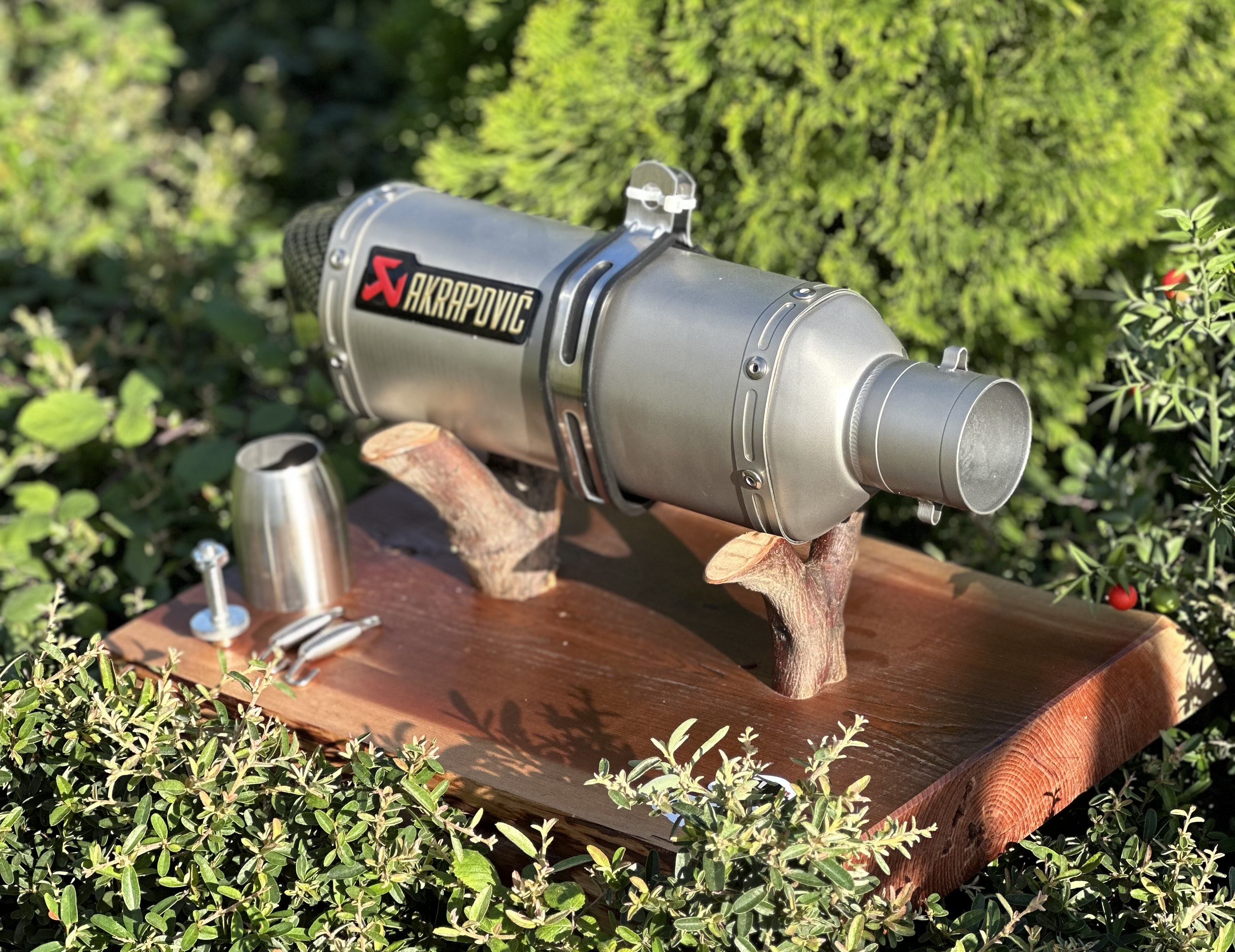 AKRAPOVİC PERFORMANS EGZOZ M07
